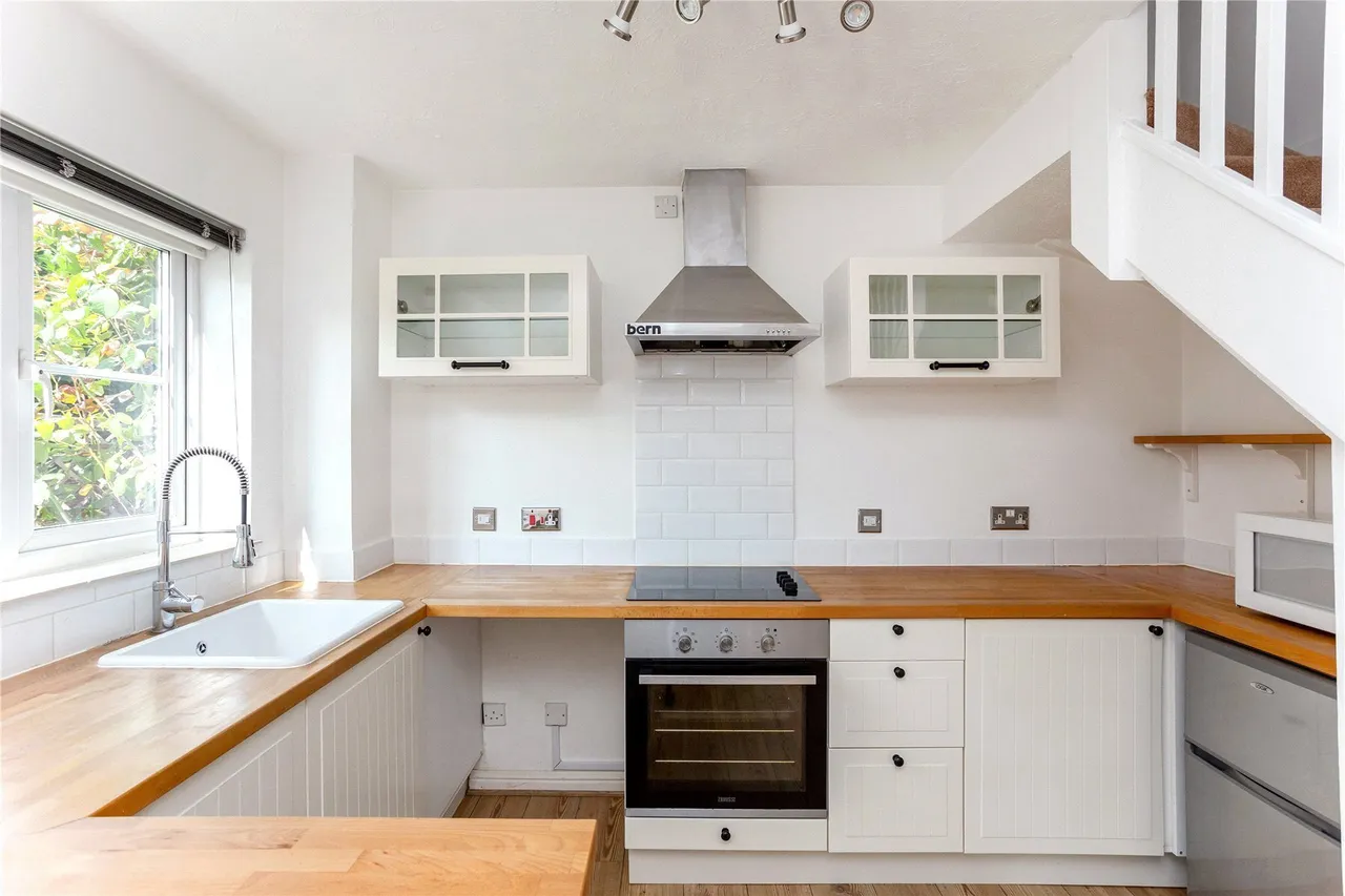 Nicholson Mews, Nicholson Walk, Egham, Surrey, TW20, photo 2