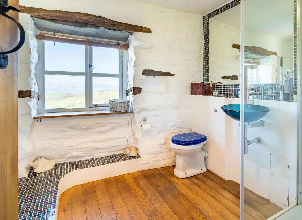 Talybont, SY24, photo 26
