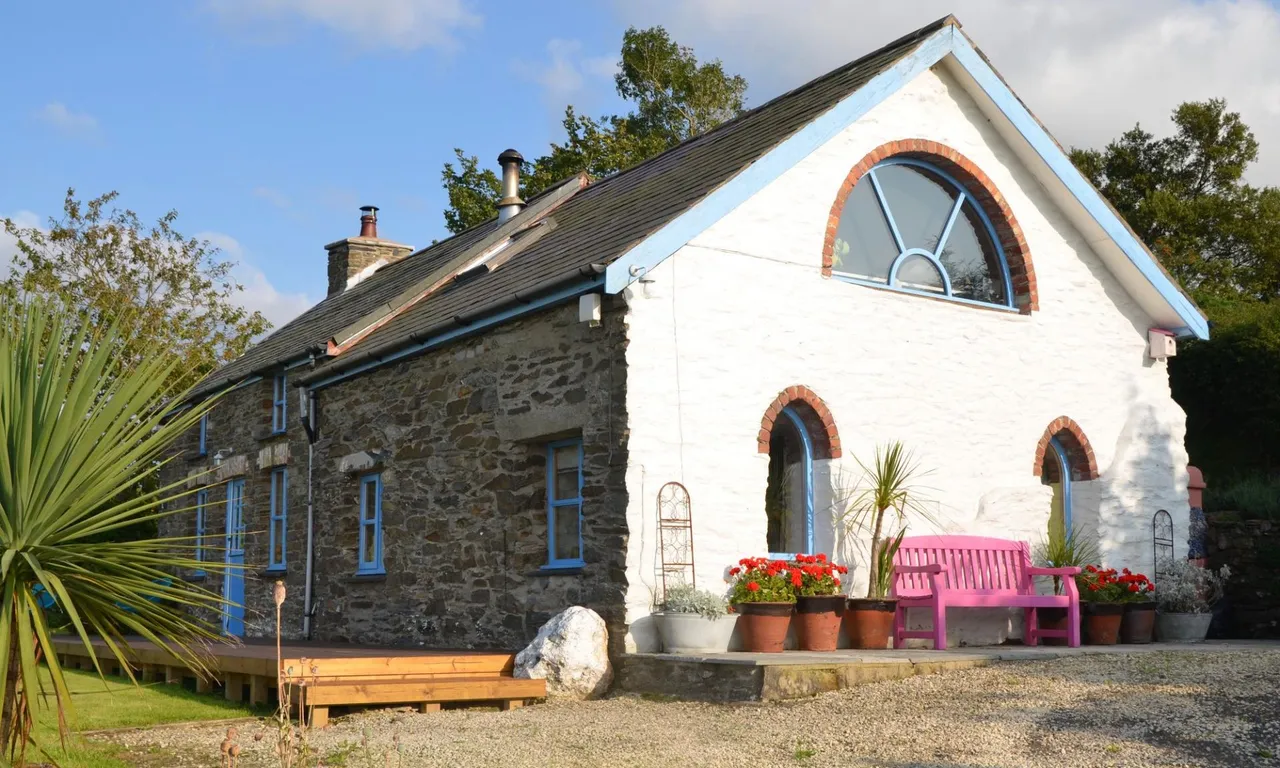 Talybont, SY24, photo 8