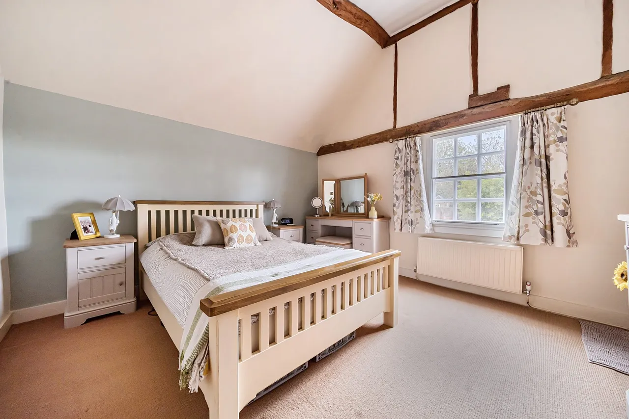 High Street, Odiham, Hook, RG29 1LG, photo 10