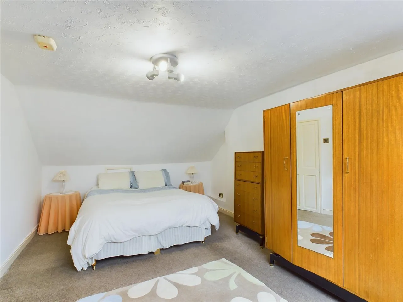 Hall Bank, Buxton, photo 22