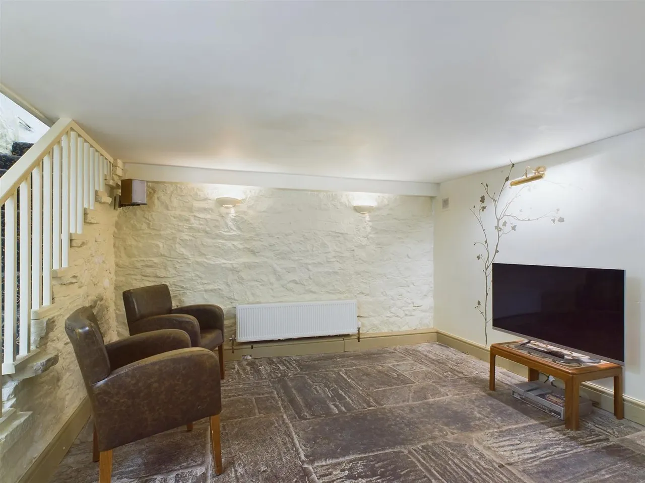 Hall Bank, Buxton, photo 23