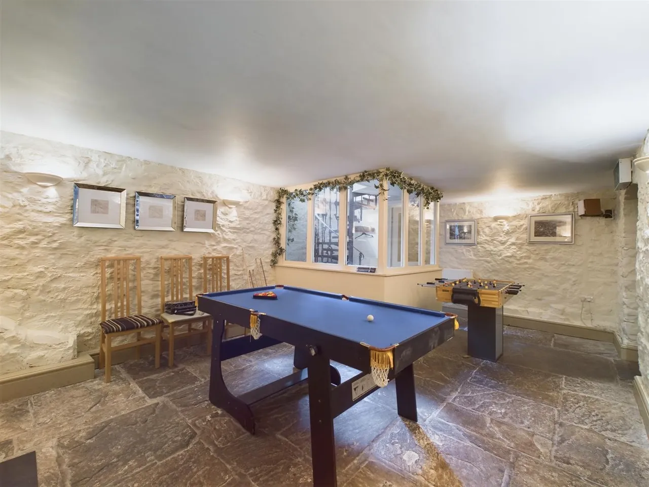 Hall Bank, Buxton, photo 26