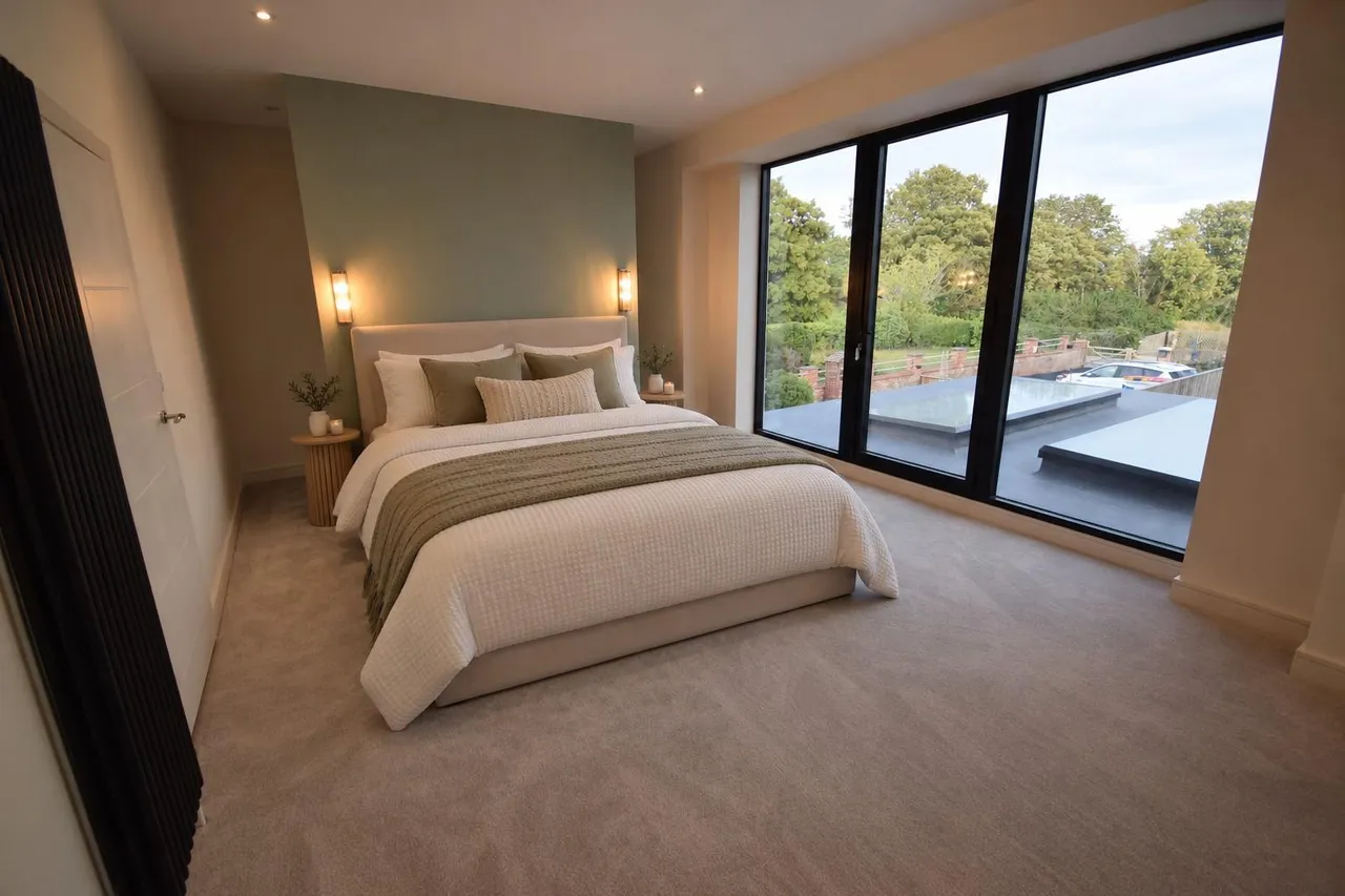 North Parade, Extension, PE25, photo 7