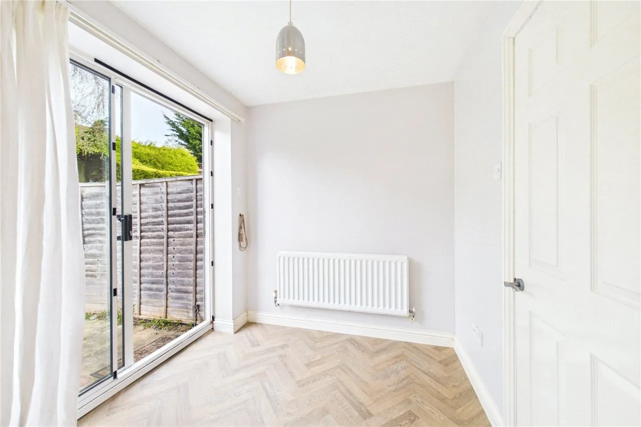 Coltsfoot Close, Burghfield Common, RG7, photo 7