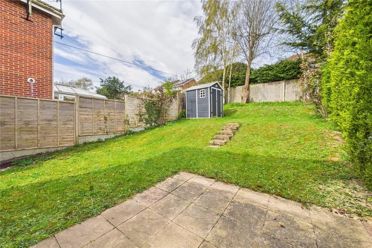 Coltsfoot Close, Burghfield Common, RG7, photo 15