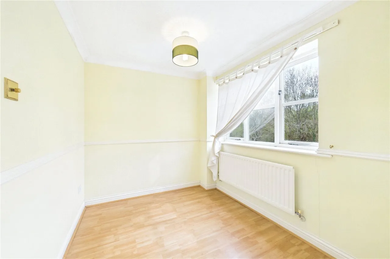 Coltsfoot Close, Burghfield Common, RG7, photo 3