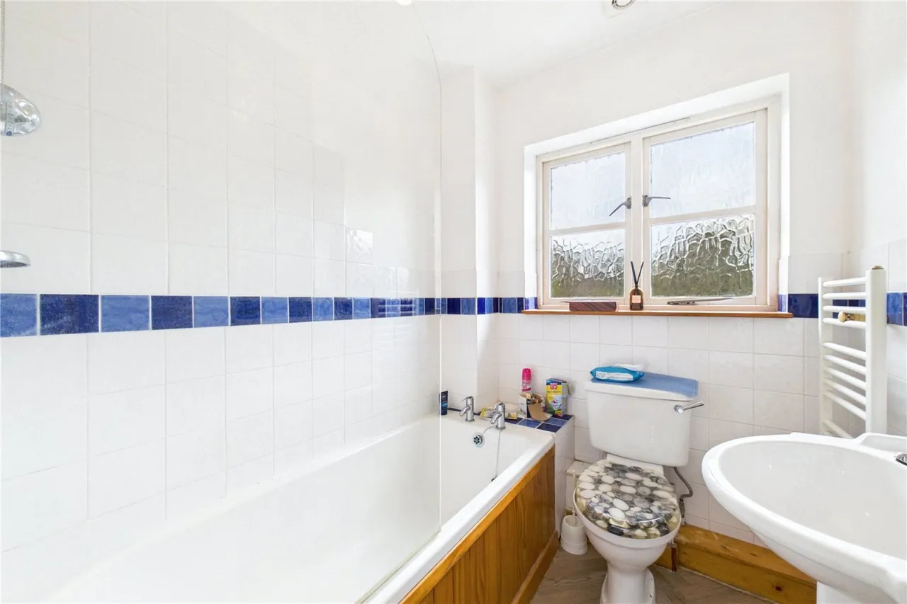 Coltsfoot Close, Burghfield Common, RG7, photo 14