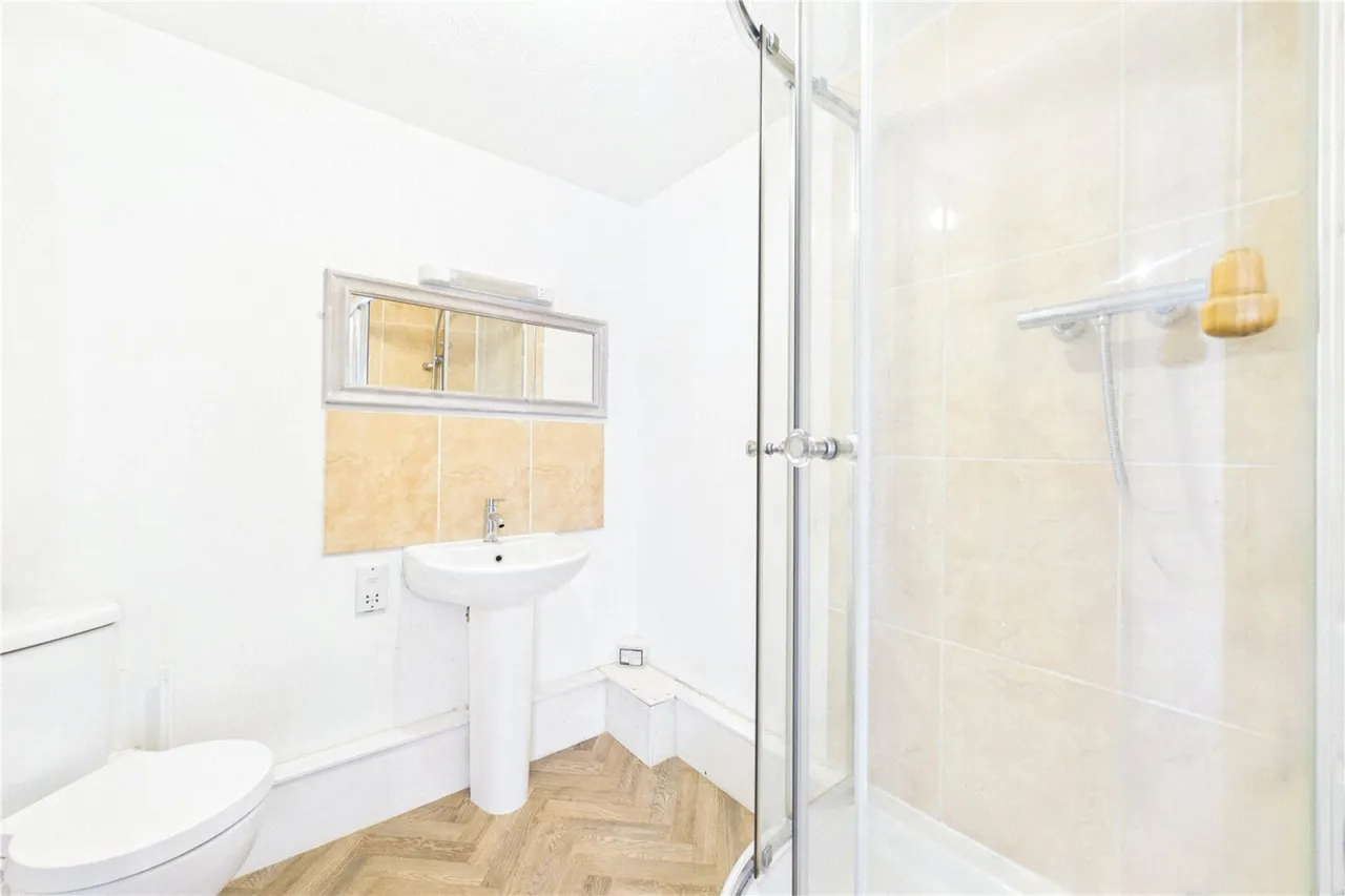 Coltsfoot Close, Burghfield Common, RG7, photo 10