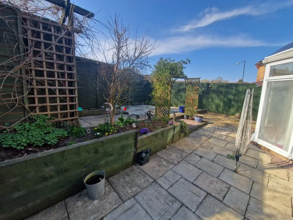 Clover Close, Rugby, photo 16