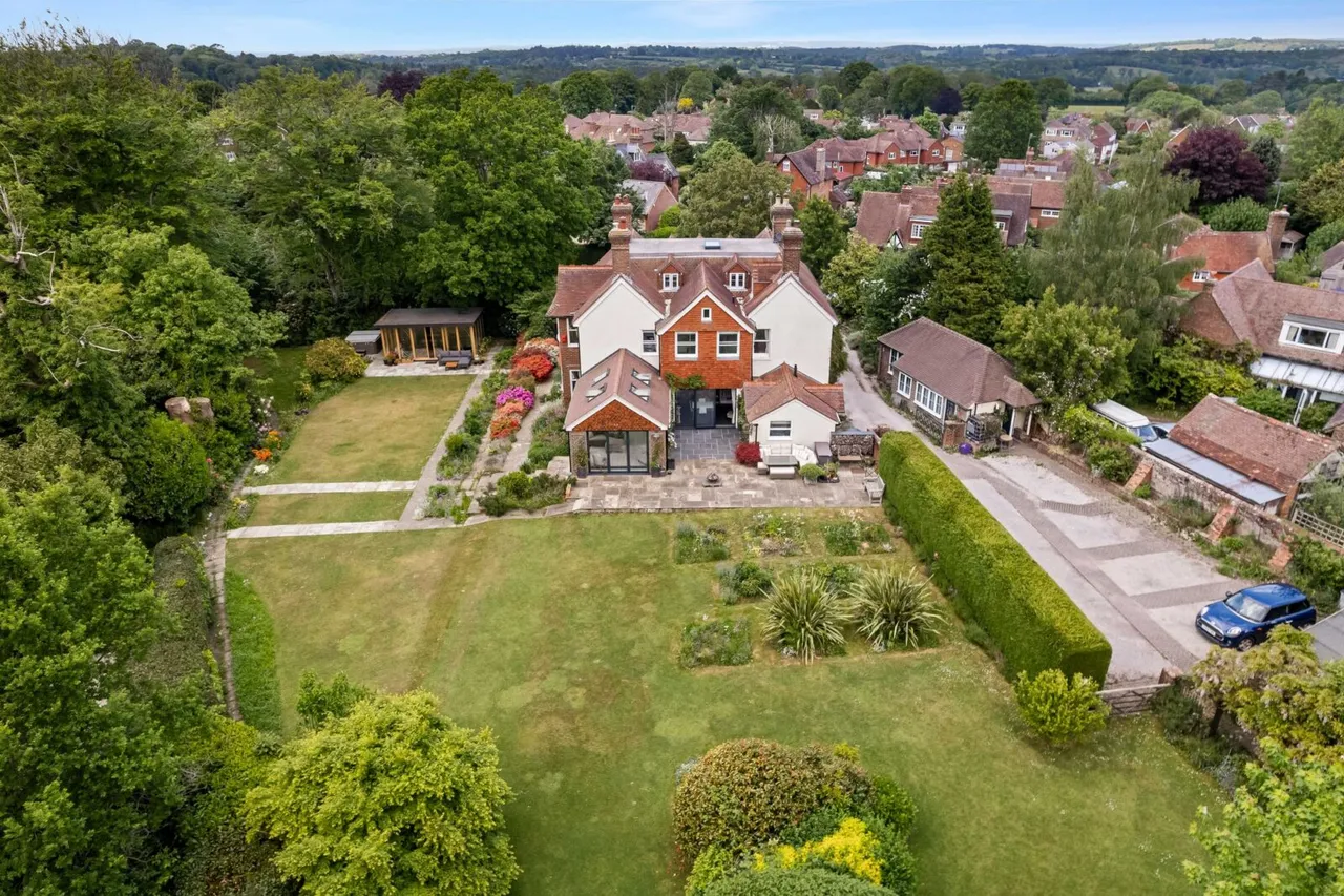 Crossways House Hammerwood Road, Ashurst Wood, East Grinstead, East Grinstead, RH19 3RX, photo 4