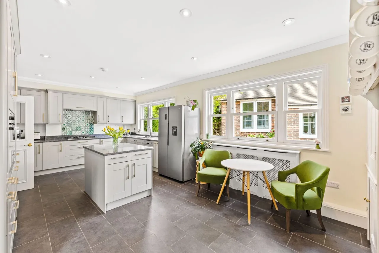 Crossways House Hammerwood Road, Ashurst Wood, East Grinstead, East Grinstead, RH19 3RX, photo 5
