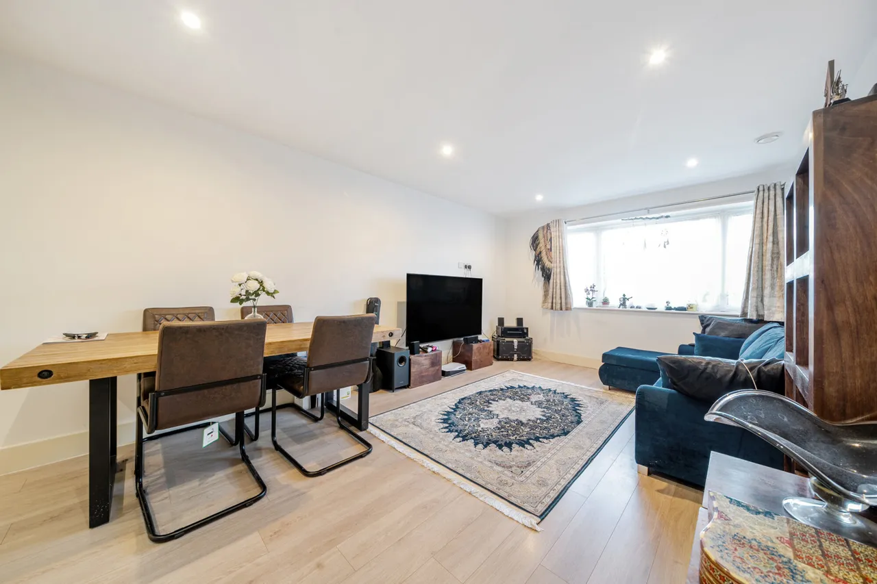 Pembroke Road, Ruislip, HA4, photo 4