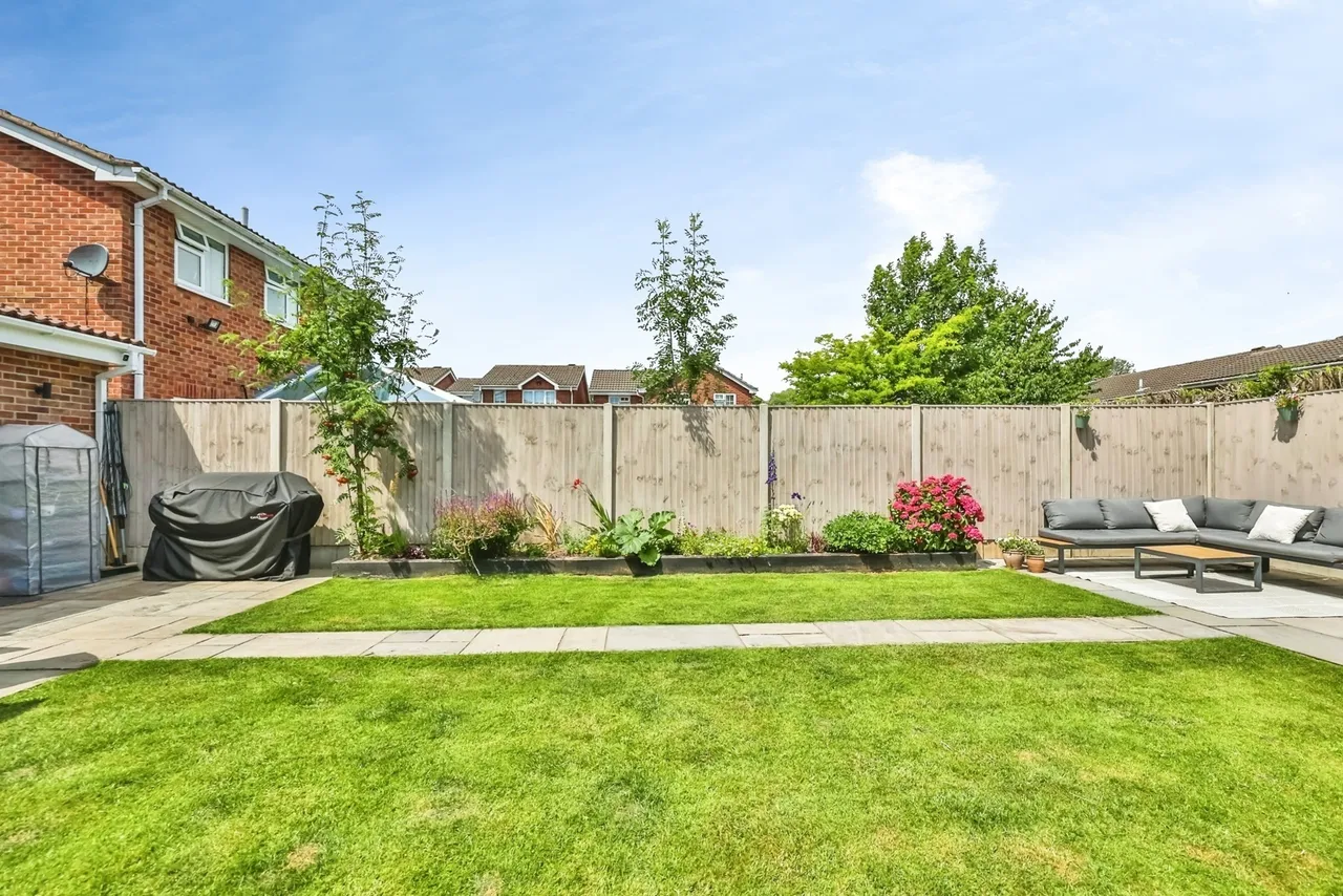 Pinehurst Avenue, Hucknall, NG15, photo 20
