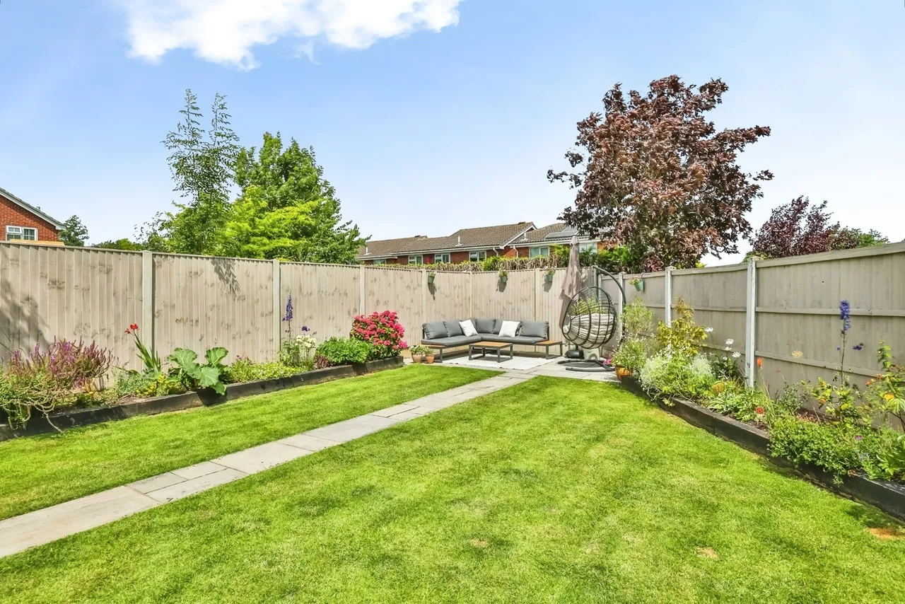 Pinehurst Avenue, Hucknall, NG15, photo 19