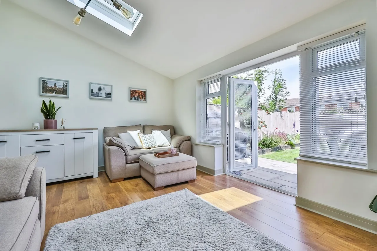 Pinehurst Avenue, Hucknall, NG15, photo 8