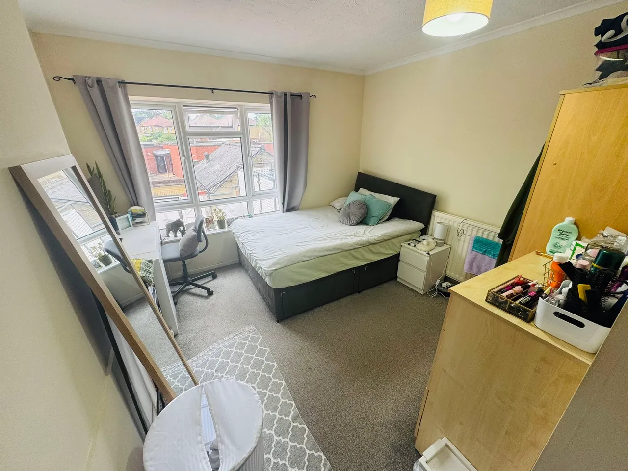 Sutton Court Road, Uxbridge, UB10, photo 3