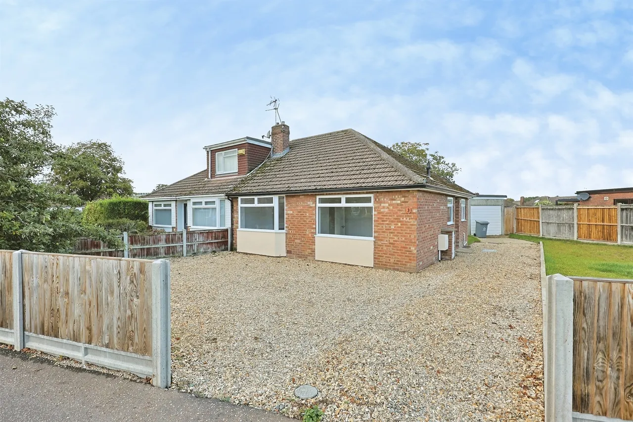 3 bed house for sale, Linacre Avenue, Norwich, NR7