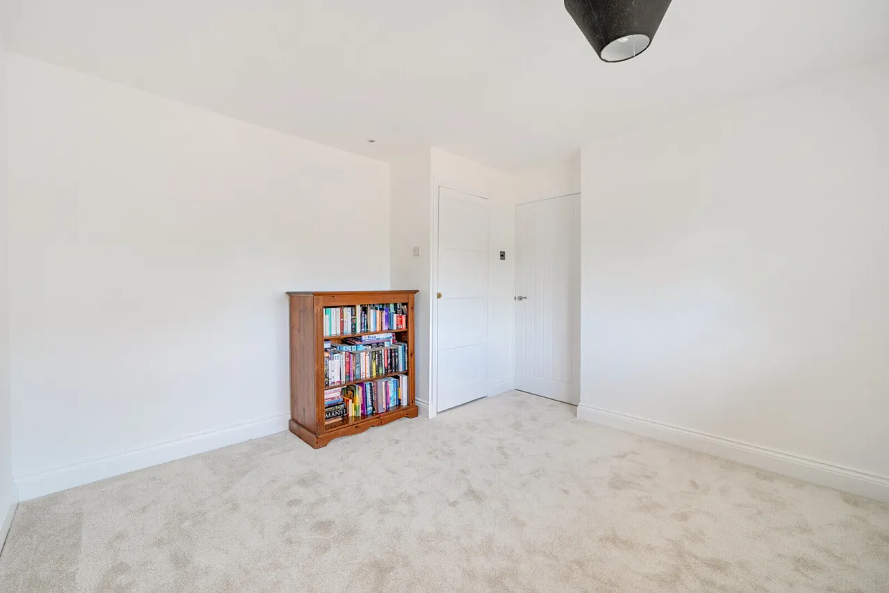 Wood Lane Close, Sonning Common, RG4, photo 21