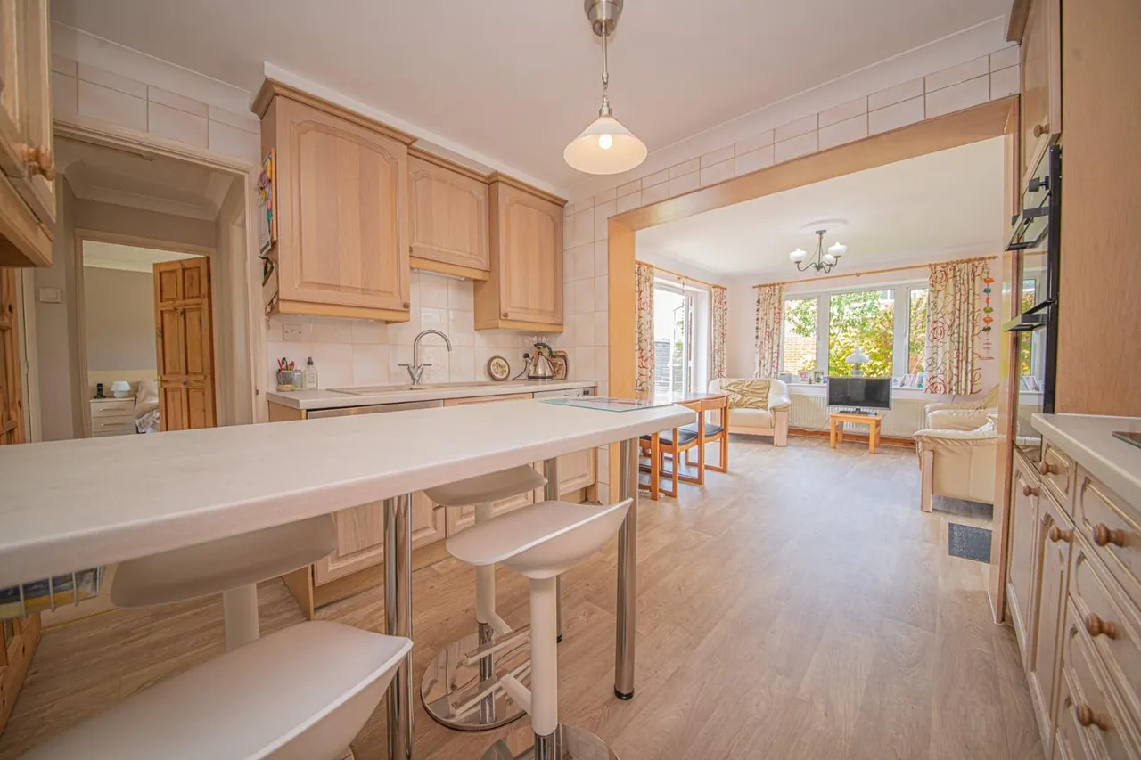 Winsford Avenue, Bishopstoke, Eastleigh, SO50 8JJ, photo 5