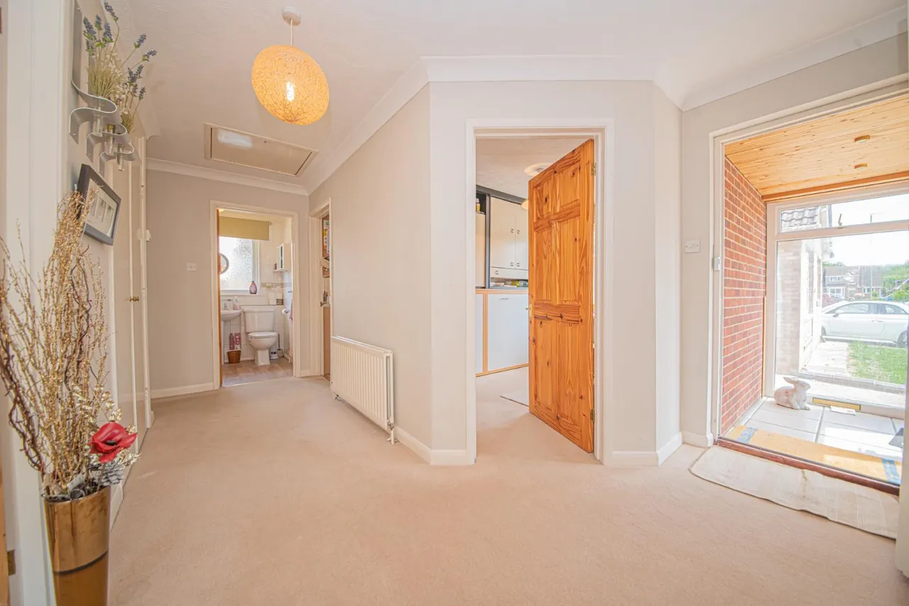 Winsford Avenue, Bishopstoke, Eastleigh, SO50 8JJ, photo 8