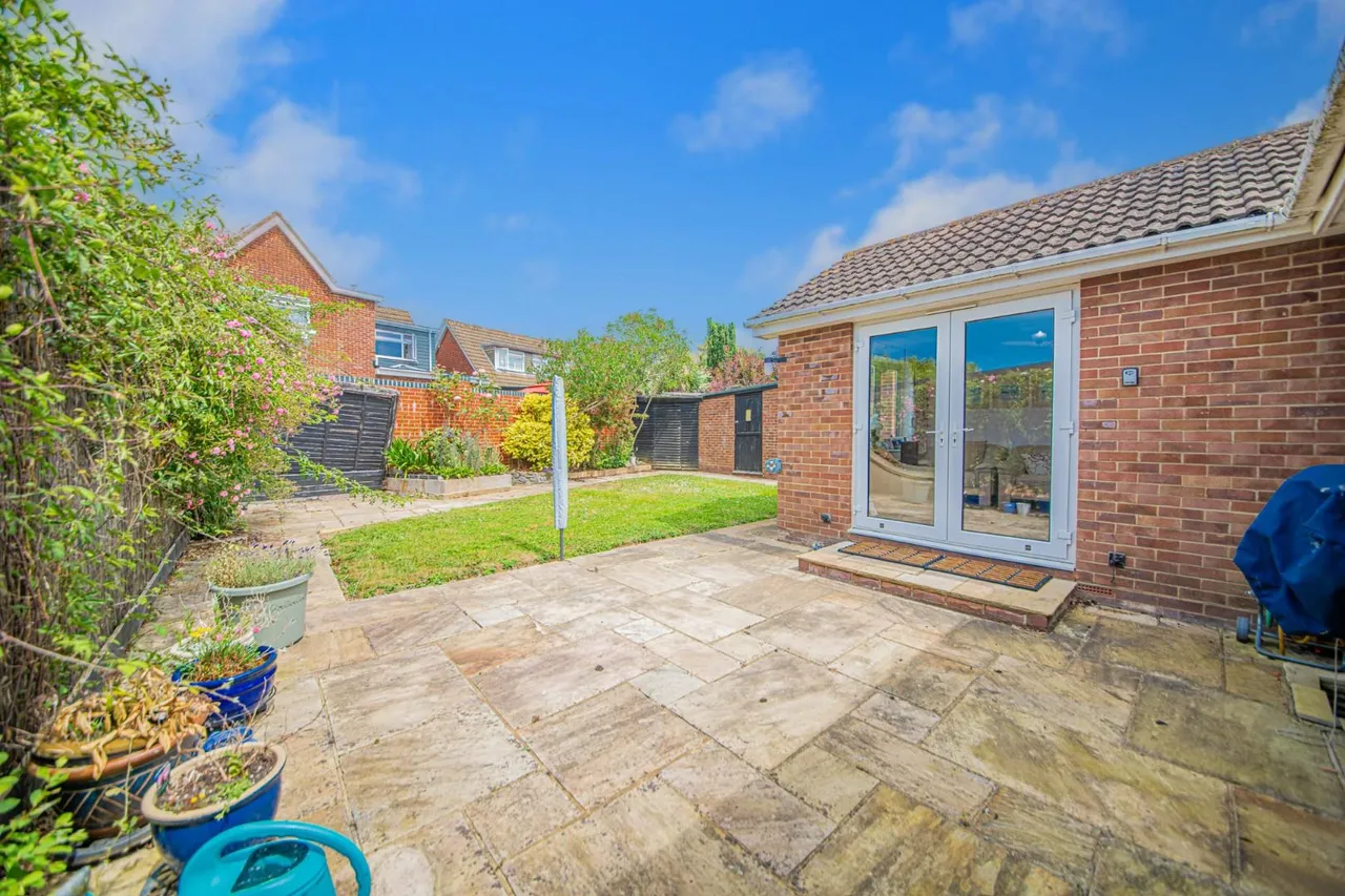 Winsford Avenue, Bishopstoke, Eastleigh, SO50 8JJ, photo 12