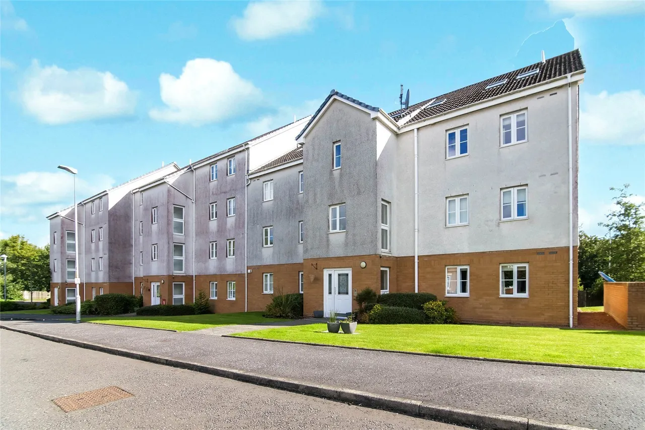 2 bed flat for sale — Avondale Grove, East Kilbride, Glasgow, South Lanarkshire, G74