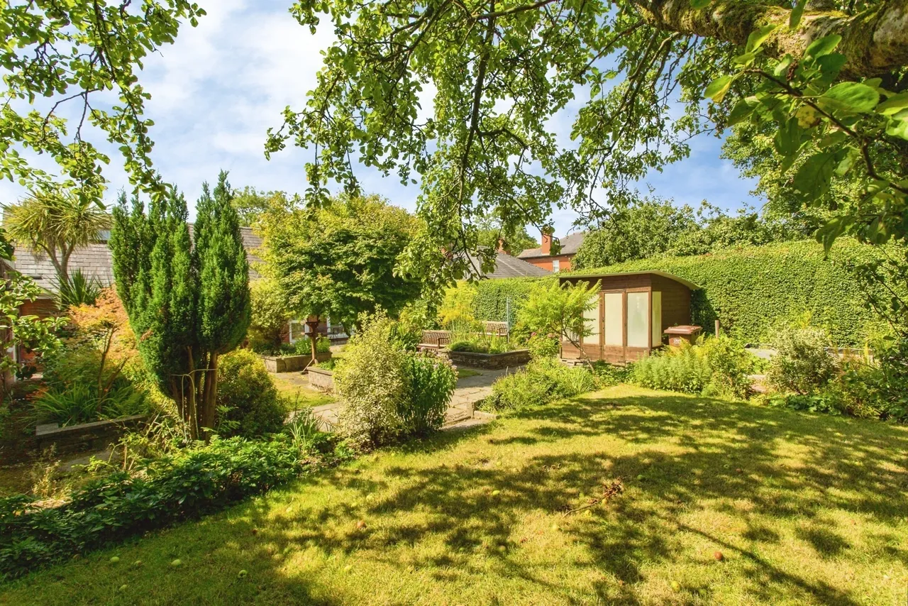 Preston Road, Clayton-le-Woods, Chorley, Lancashire, PR6, photo 6