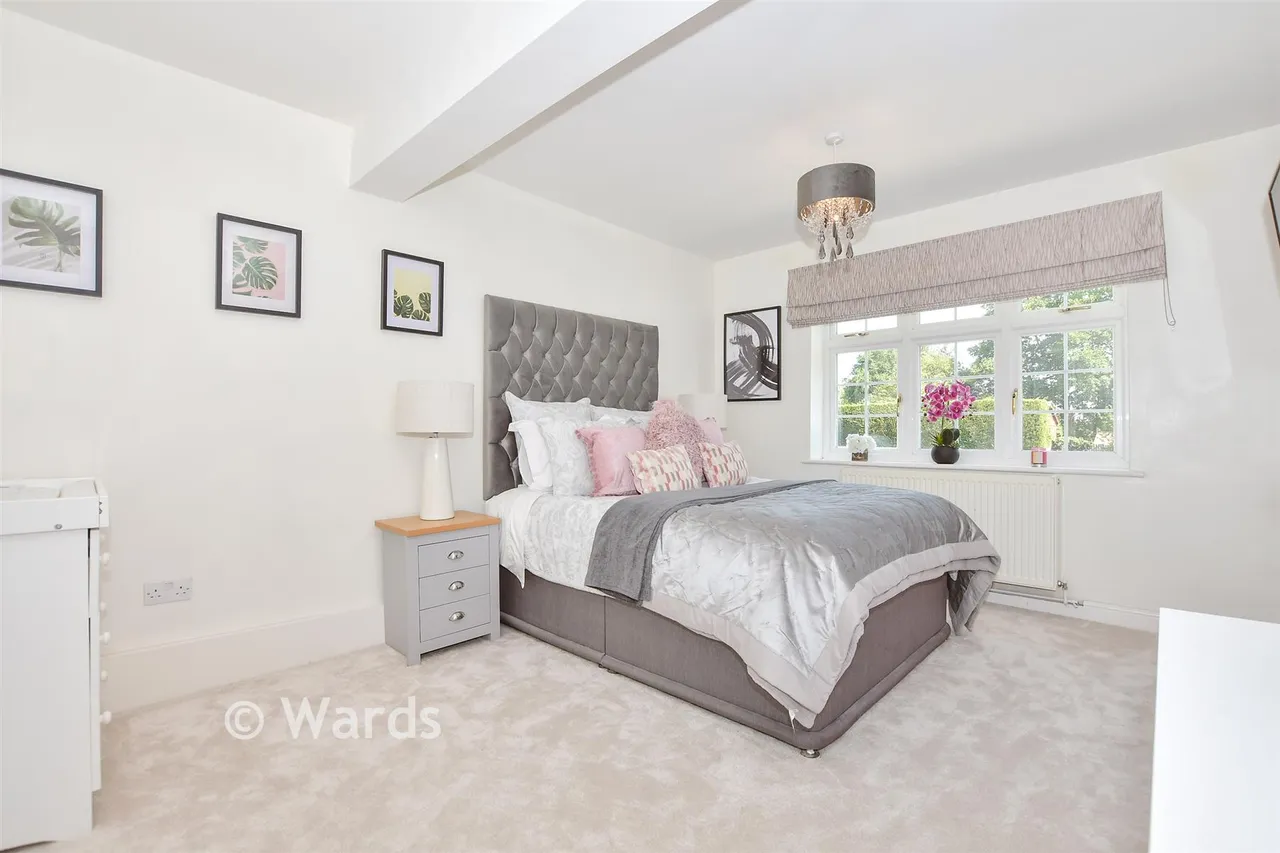 Pleasant Valley Lane, East Farleigh, ME15, photo 17