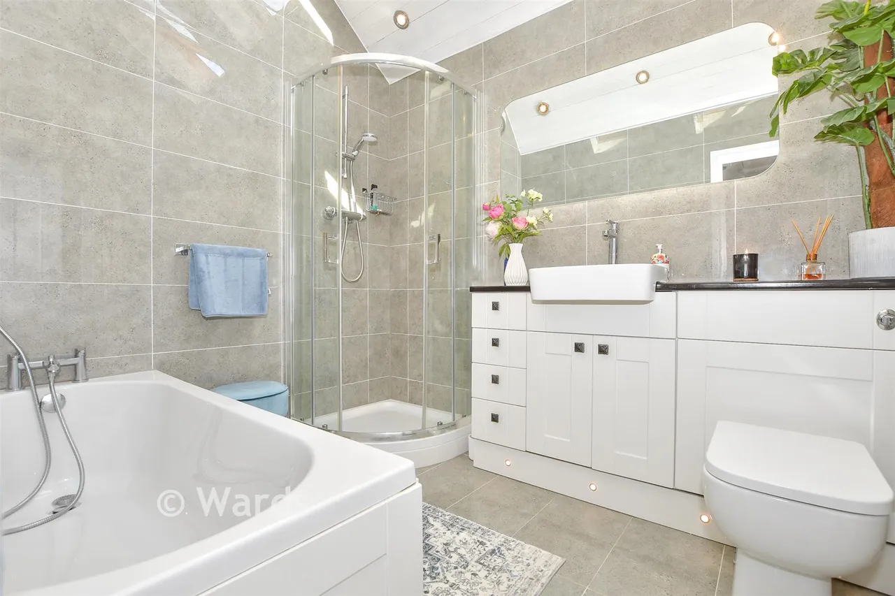 Pleasant Valley Lane, East Farleigh, ME15, photo 19