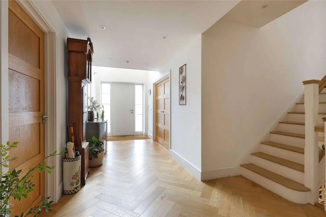 Thorney Lane South, Iver, Buckinghamshire, SL0 9AD, photo 8