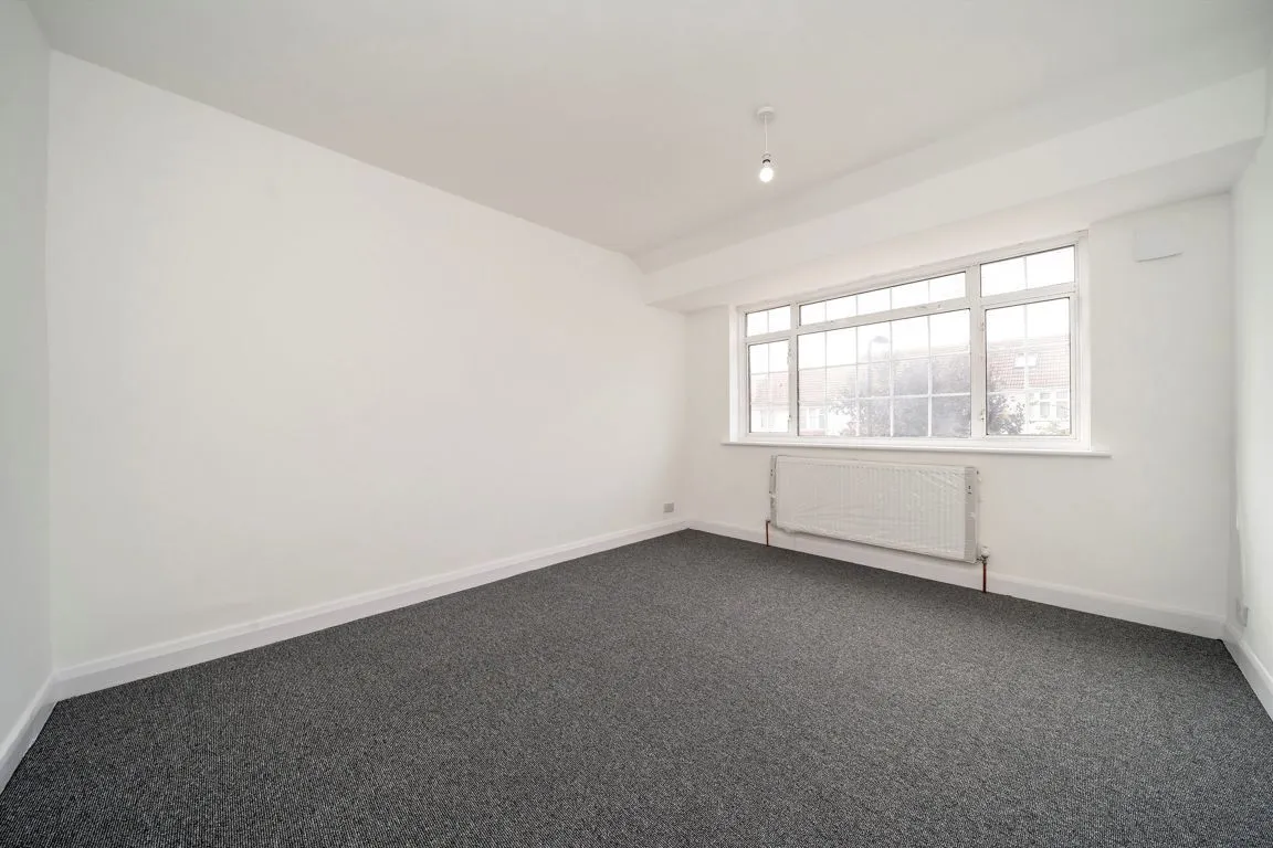 Kingsley Avenue, UB1, photo 5