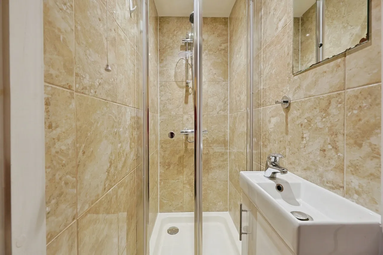 Batten Street, London, SW11, photo 10