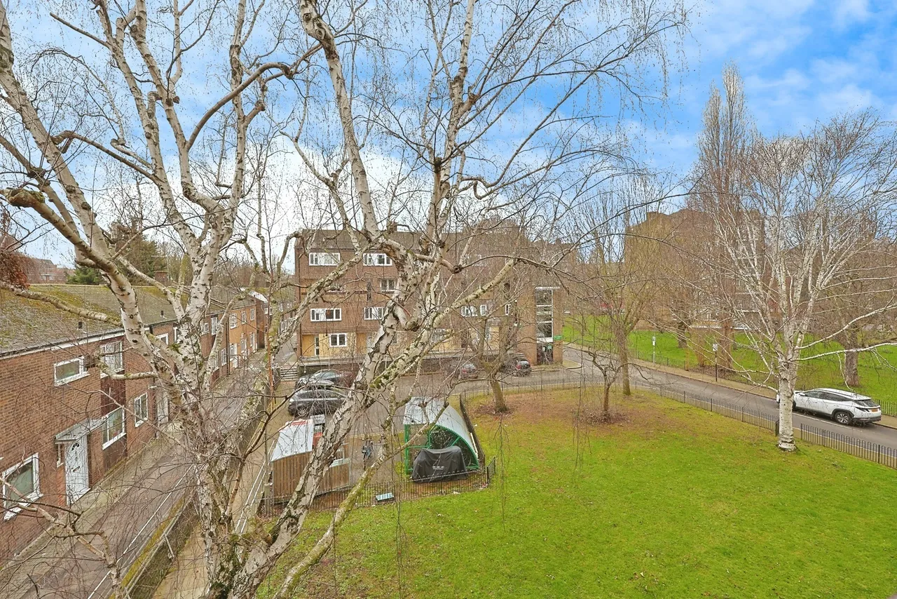 Batten Street, London, SW11, photo 6