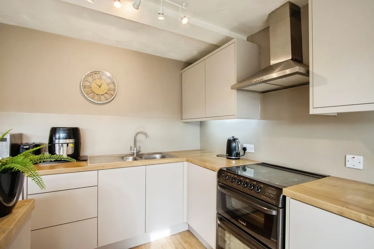 Gibson Lane, Kippax, Leeds, West Yorkshire, LS25, photo 3
