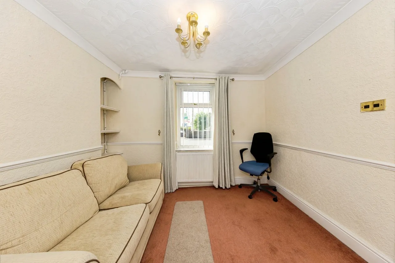 Llandafen Road, Llanelli, SA14, photo 8