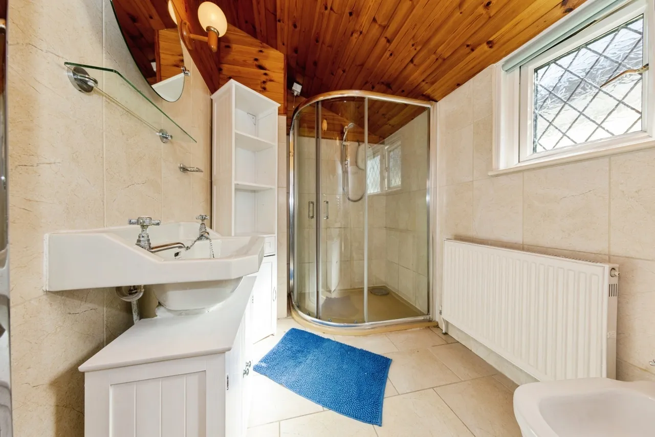 Llandafen Road, Llanelli, SA14, photo 13