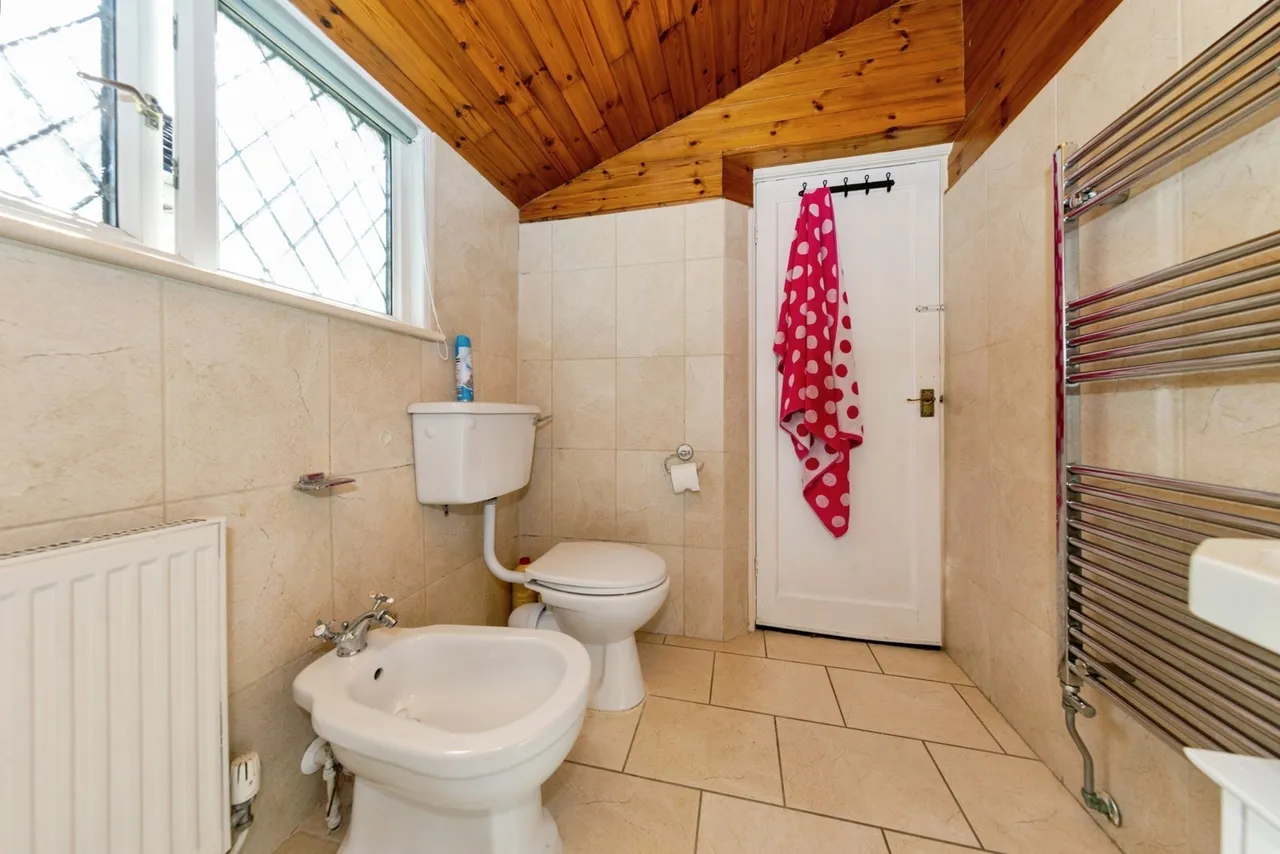 Llandafen Road, Llanelli, SA14, photo 14