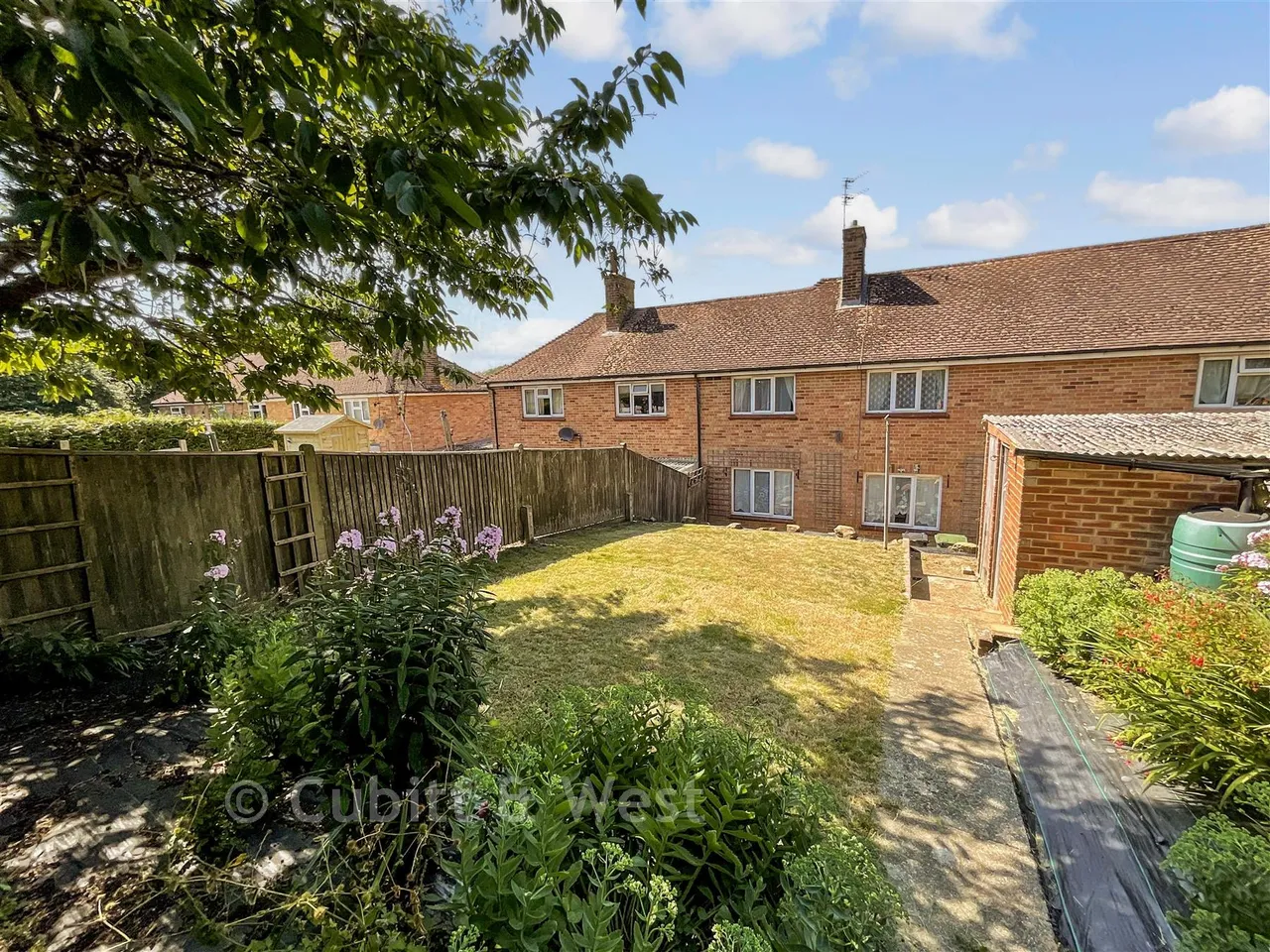 Manor Way, Uckfield, TN22, photo 2