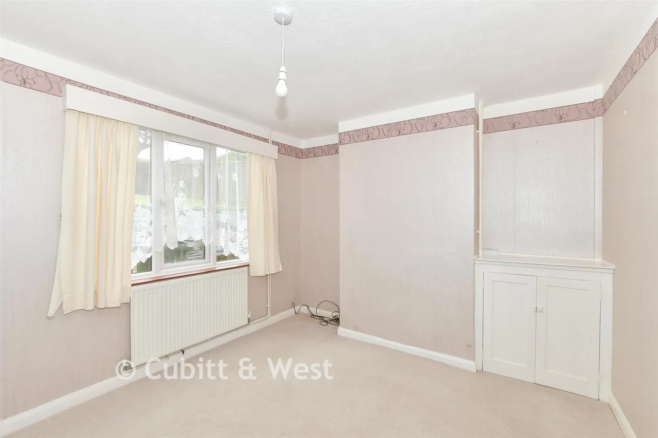 Manor Way, Uckfield, TN22, photo 4