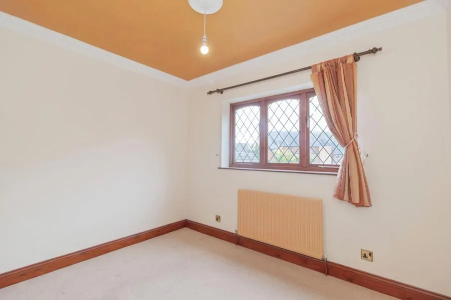 Millers Close, Rushden, NN10, photo 11