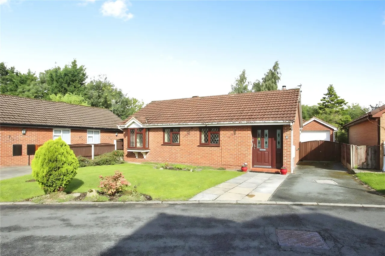Fenwick Drive, Heaton Mersey, SK4, photo 18