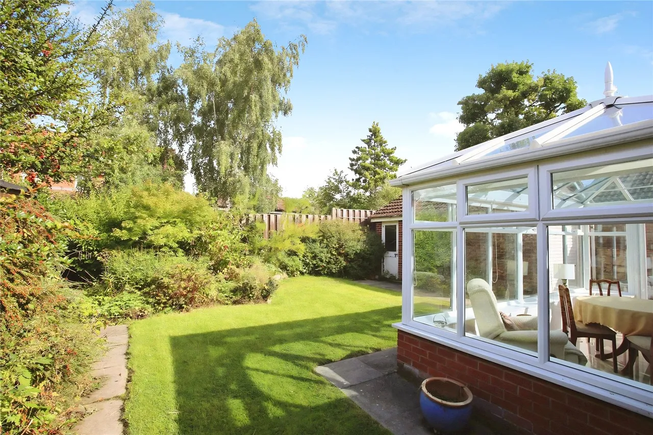 Fenwick Drive, Heaton Mersey, SK4, photo 7