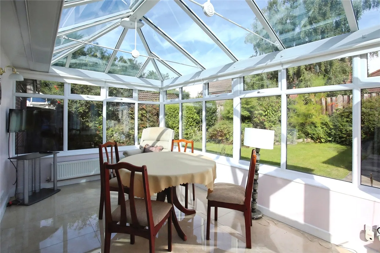 Fenwick Drive, Heaton Mersey, SK4, photo 11