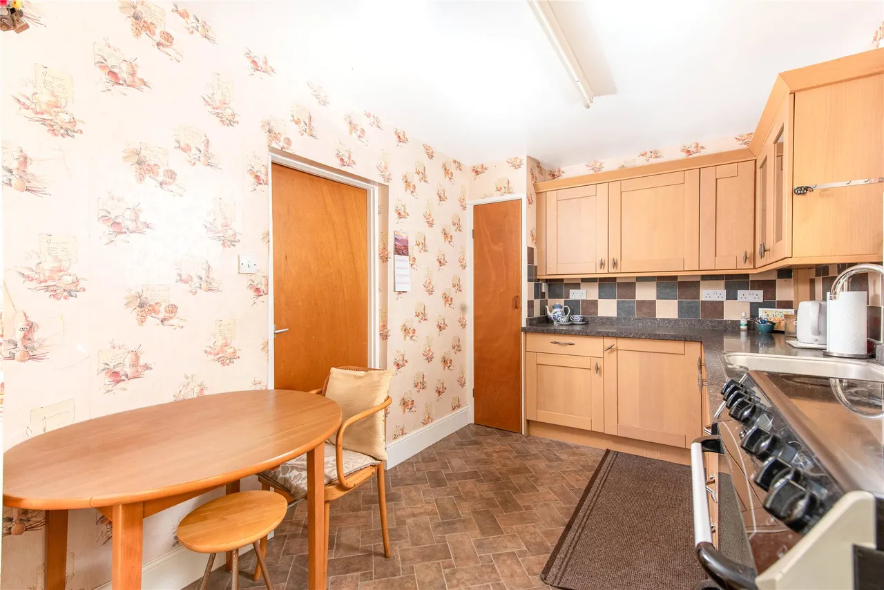 High Street, Harrold, MK43, photo 6