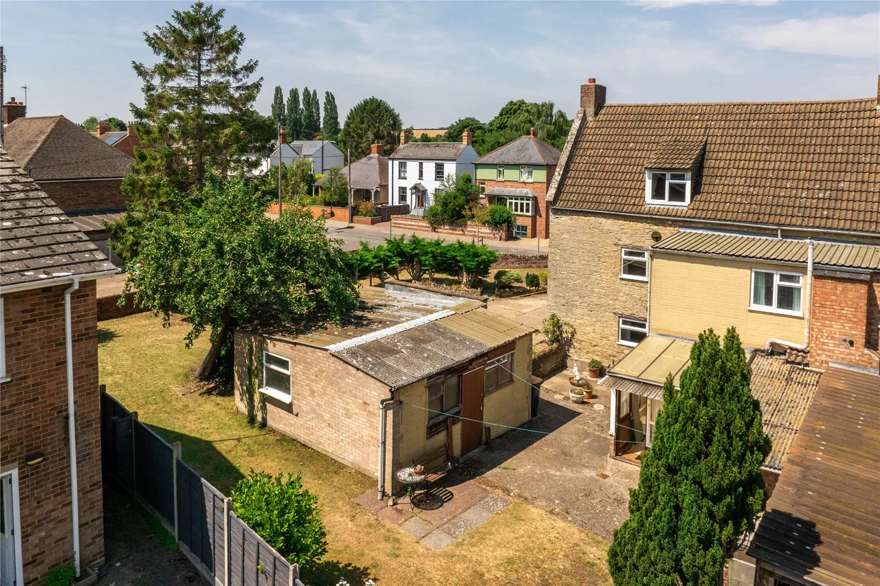 High Street, Harrold, MK43, photo 2