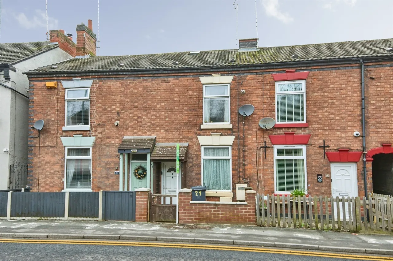 2 bed house for sale, Newton Road, Burton-On-Trent, DE15