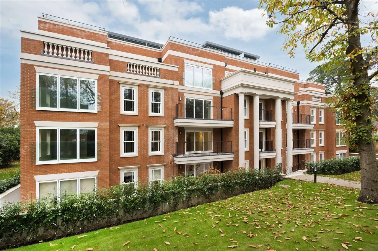 1 bed new development for sale — Lincoln Court, Gower Road, Weybridge, Surrey, KT13 0PH