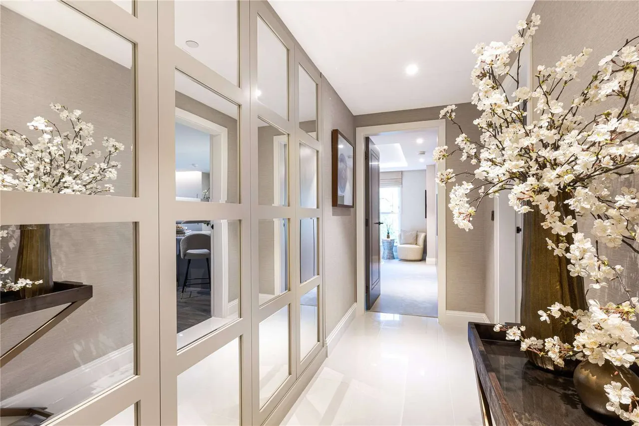 Lincoln Court, Gower Road, Weybridge, Surrey, KT13 0PH, photo 3