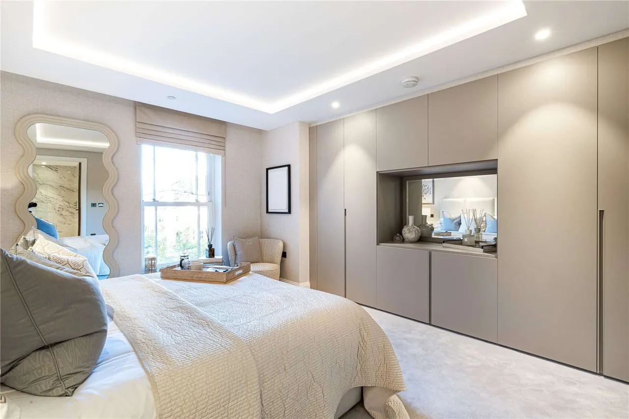 Lincoln Court, Gower Road, Weybridge, Surrey, KT13 0PH, photo 7
